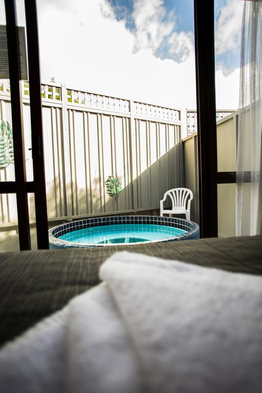 Bennetts Thermal Motor Inn Тауранга Екстер'єр фото