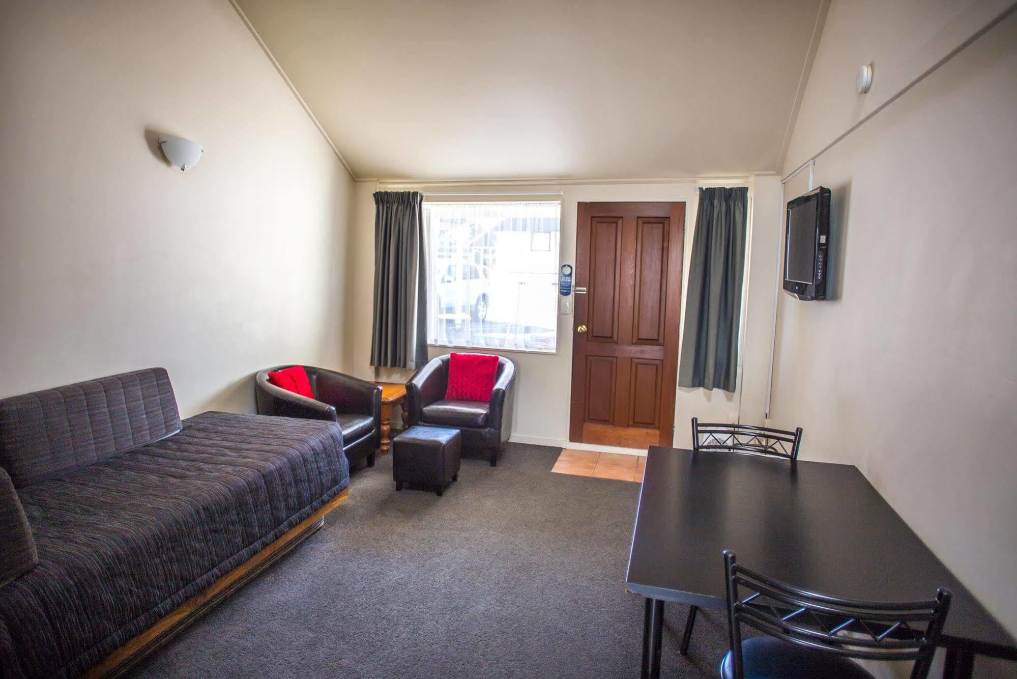 Bennetts Thermal Motor Inn Тауранга Екстер'єр фото