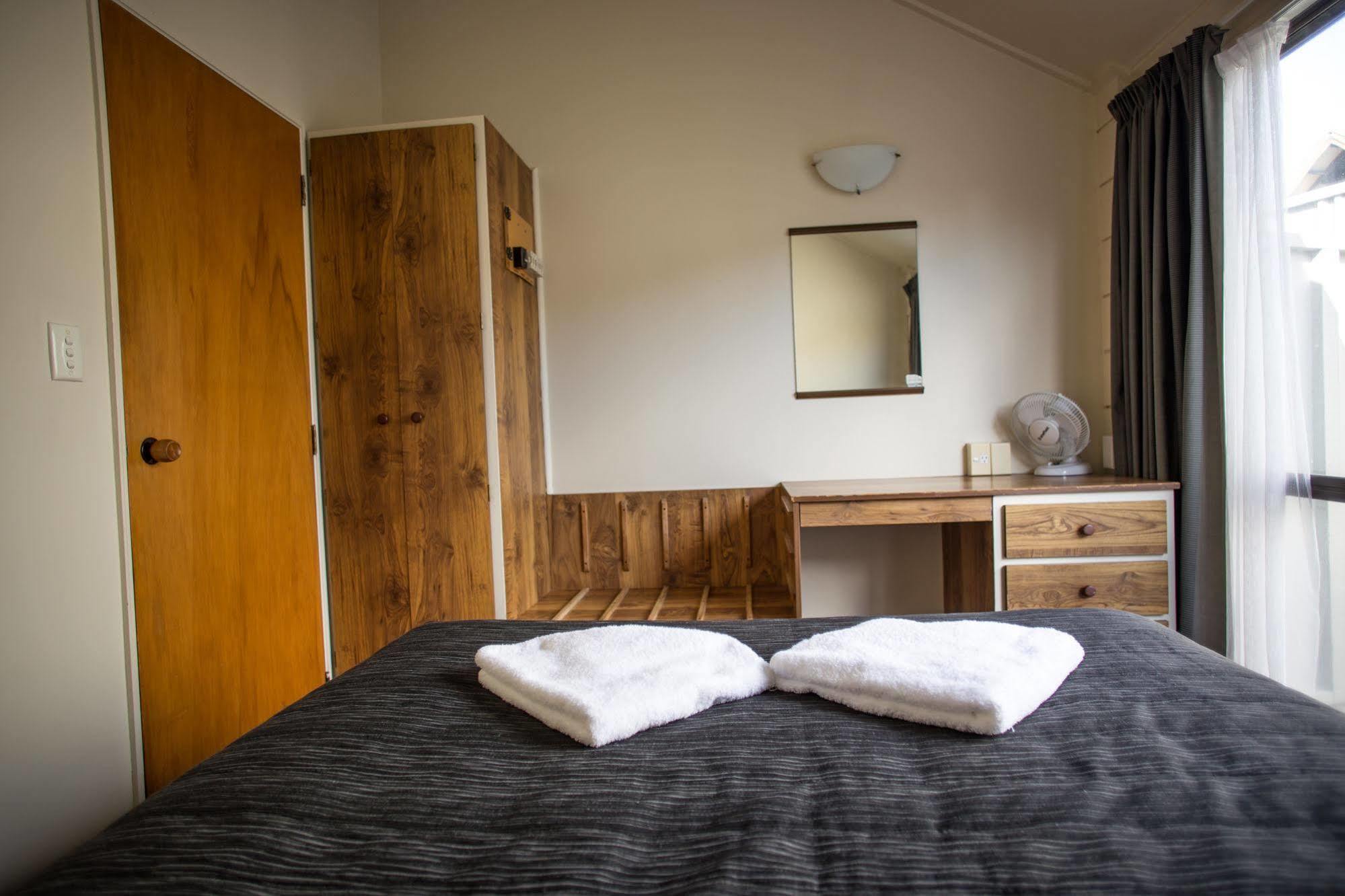 Bennetts Thermal Motor Inn Тауранга Екстер'єр фото